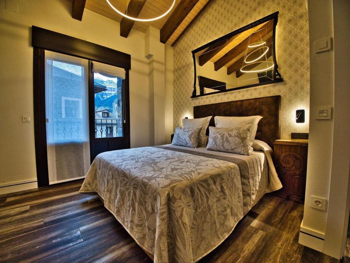 Apartamentos Valle De Ordesa-托尔拉 外观 照片
